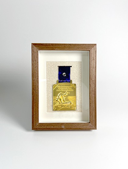 �޴޾��� ���� �ݼӿ� ��� ū ��ġ ��Ÿ��� 1���޴޾���